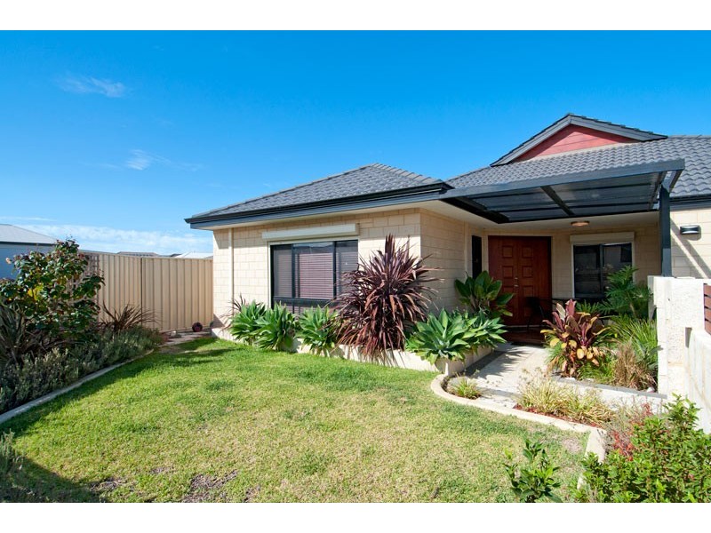 23 Lismore Ridge, Lakelands WA 6180