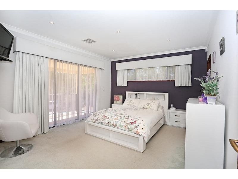 37 Grandmere Parade, Meadow Springs WA 6210