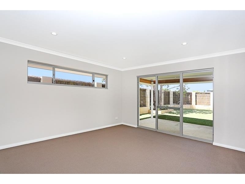 20 Dotterel Drive, Dudley Park WA 6210