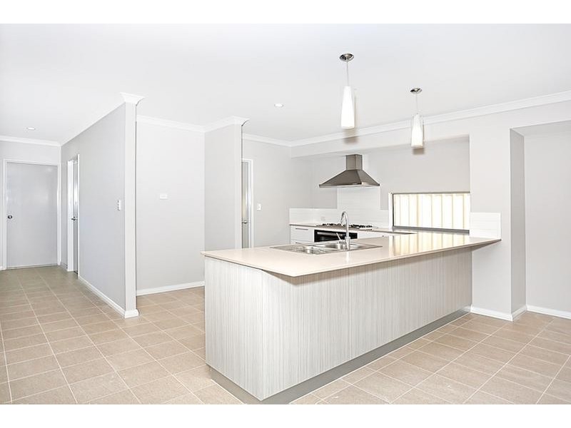 20 Dotterel Drive, Dudley Park WA 6210