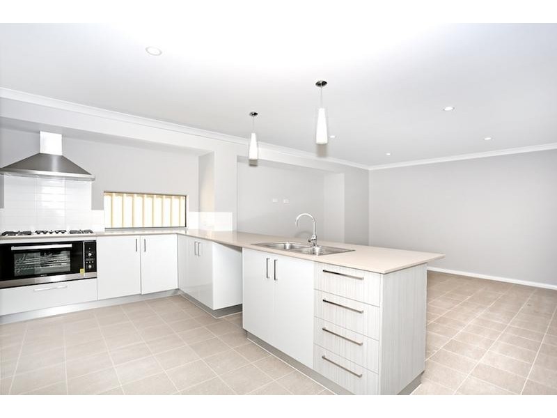 20 Dotterel Drive, Dudley Park WA 6210