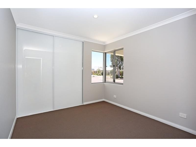 20 Dotterel Drive, Dudley Park WA 6210