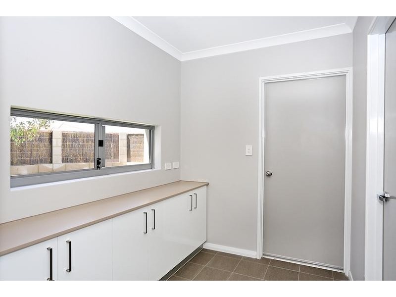 20 Dotterel Drive, Dudley Park WA 6210