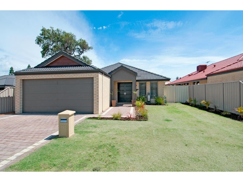 22 Wuraling Pass, Wannanup WA 6210