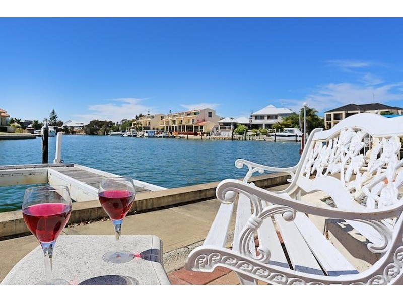 5 Reverie Mews, Halls Head WA 6210