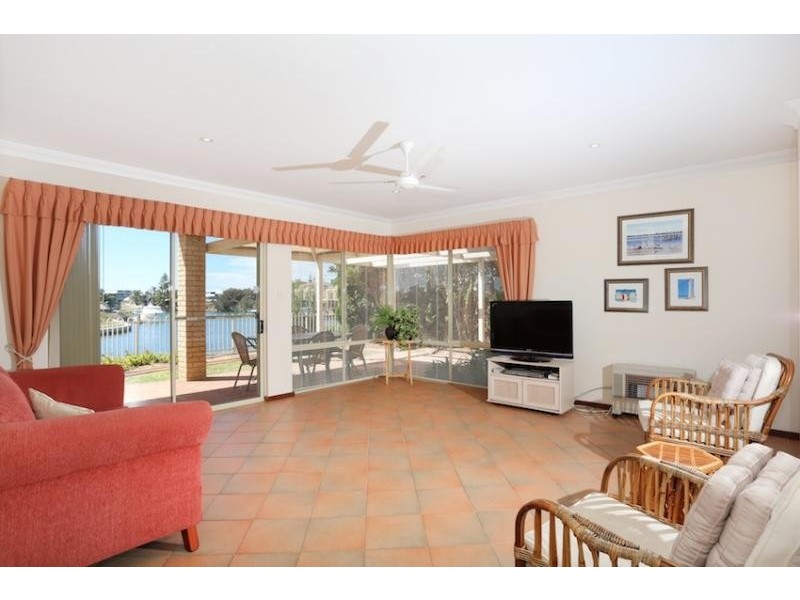 5 Reverie Mews, Halls Head WA 6210