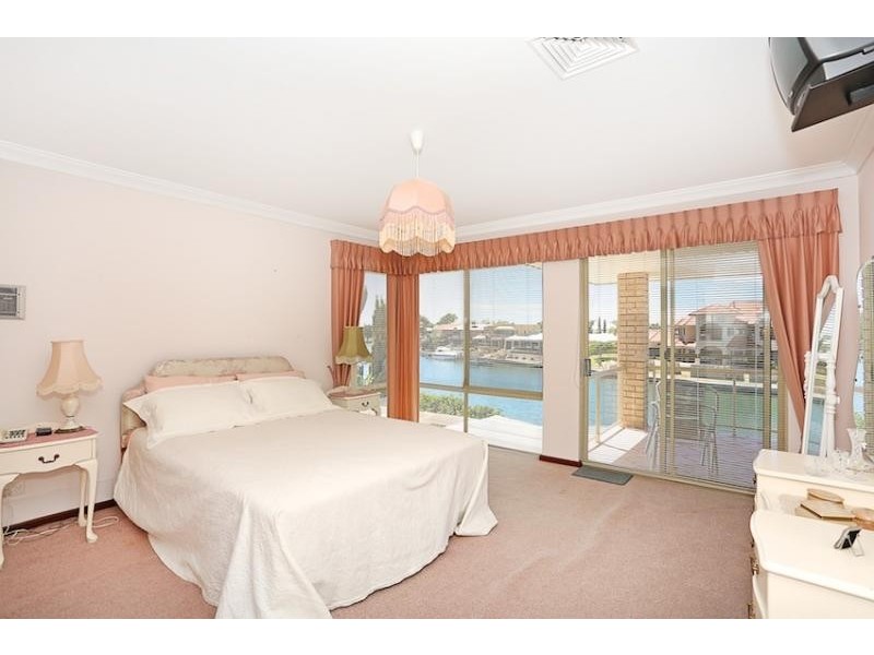 5 Reverie Mews, Halls Head WA 6210