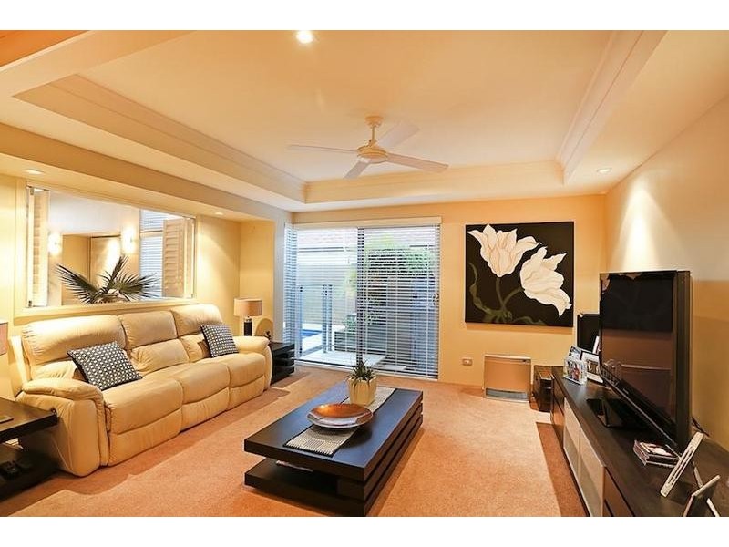 2 Ragamuffin Point, Halls Head WA 6210