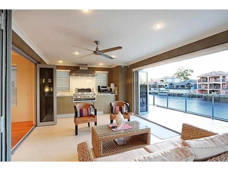 2 Ragamuffin Point, Halls Head WA 6210