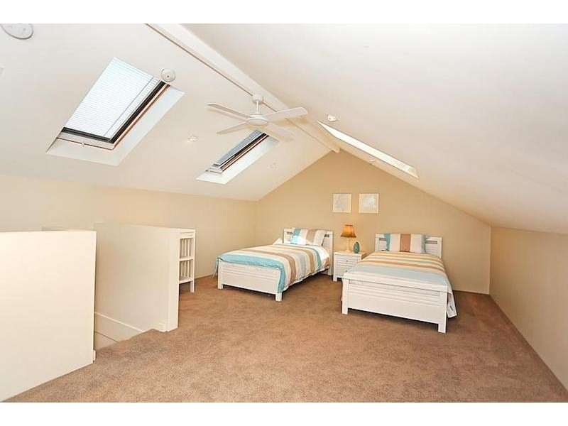 2 Ragamuffin Point, Halls Head WA 6210