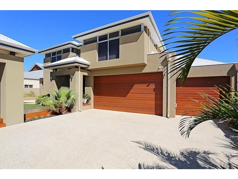 2 Ragamuffin Point, Halls Head WA 6210