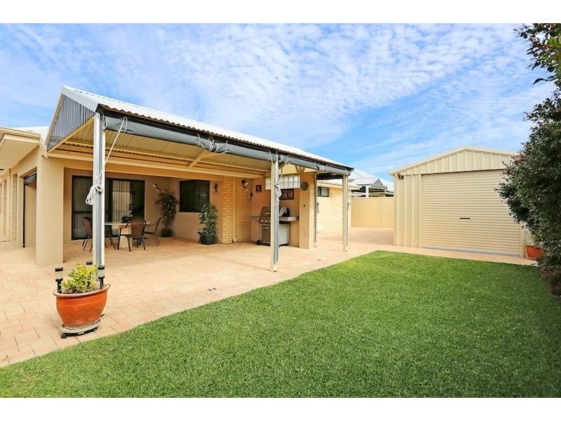 5 Harvest Chase, Madora Bay WA 6210