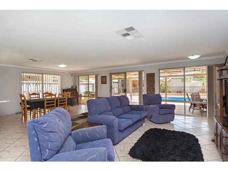 49 Willoughbridge Crescent, Erskine WA 6210