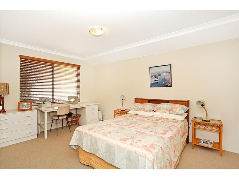 173 Peelwood Parade, Halls Head WA 6210