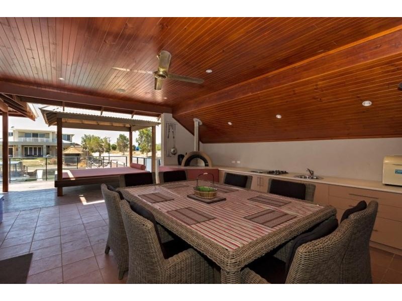 44 Erins Isle, Dudley Park WA 6210