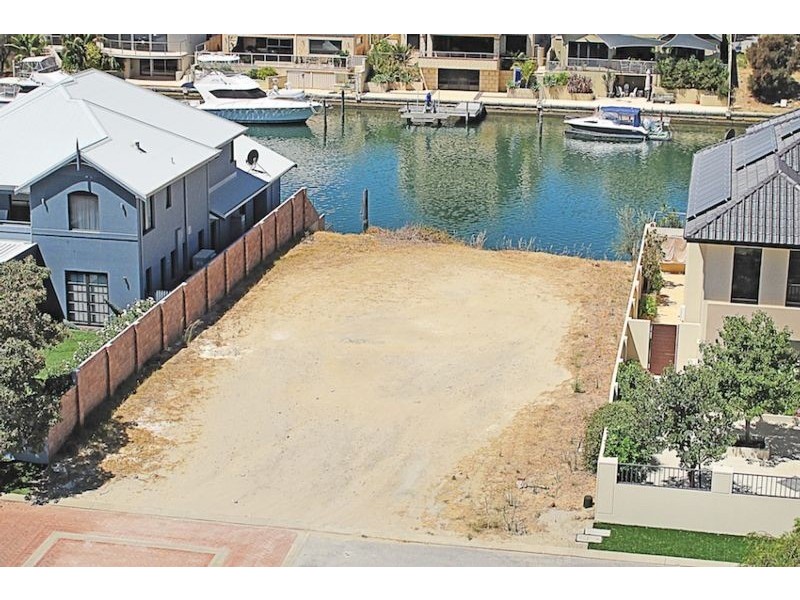 11 Brindabella Crescent, Halls Head WA 6210