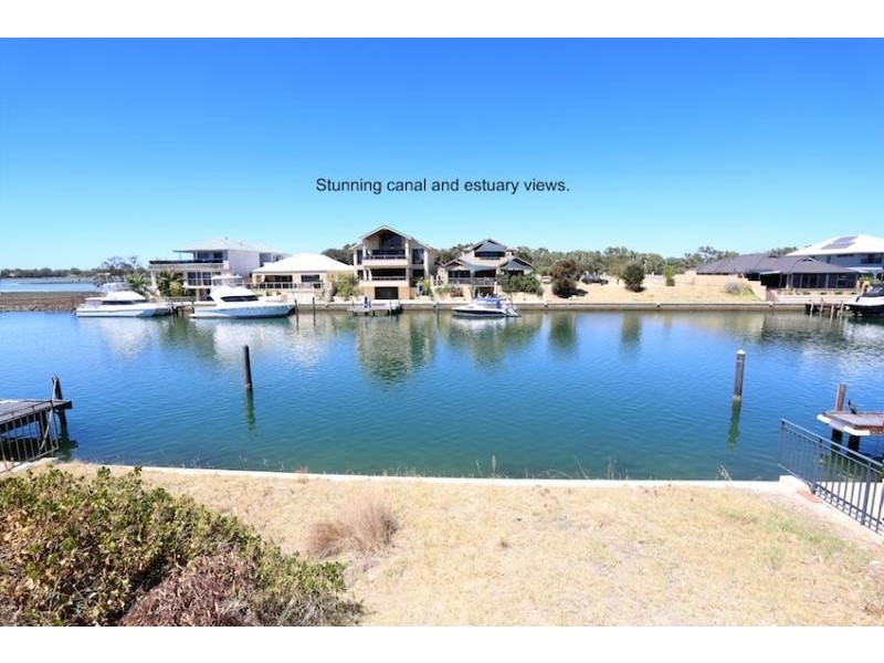 11 Brindabella Crescent, Halls Head WA 6210