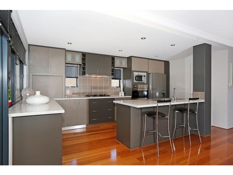 21 Waterlily Drive, Dudley Park WA 6210