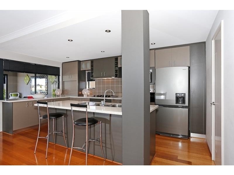 21 Waterlily Drive, Dudley Park WA 6210