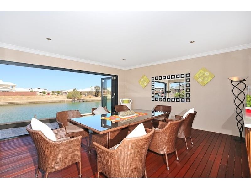 21 Waterlily Drive, Dudley Park WA 6210
