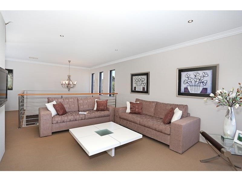 21 Waterlily Drive, Dudley Park WA 6210