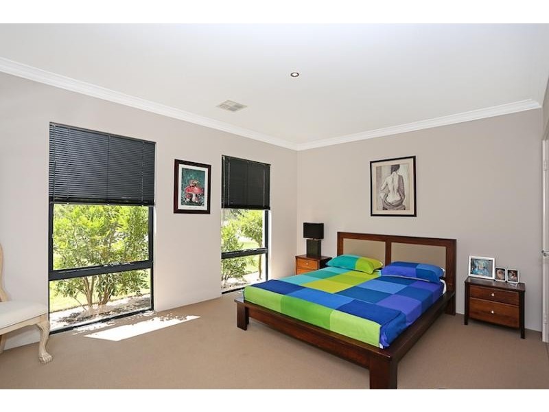 21 Waterlily Drive, Dudley Park WA 6210