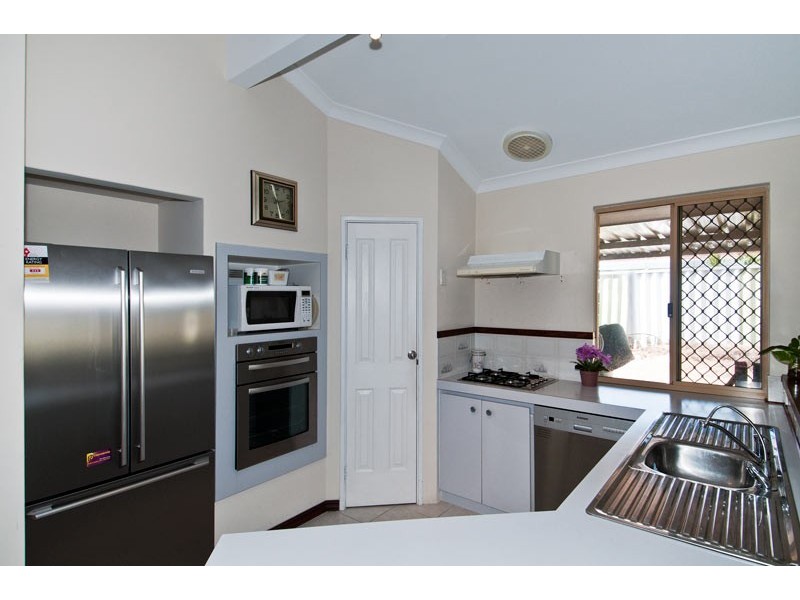 188 Oakmont Avenue, Meadow Springs WA 6210