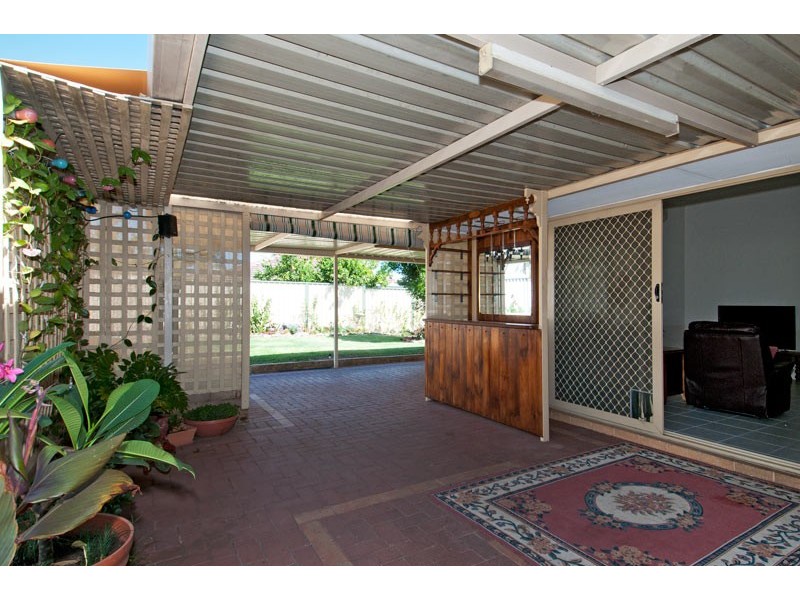 188 Oakmont Avenue, Meadow Springs WA 6210