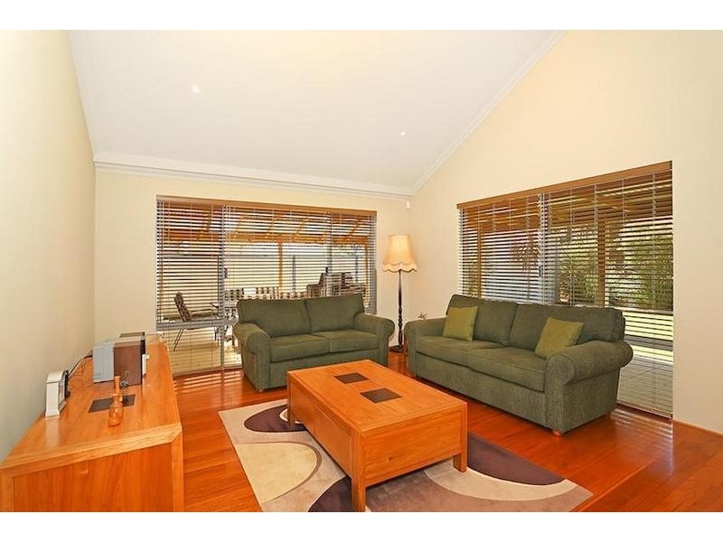 34 Brackenridge Ramble, Meadow Springs WA 6210