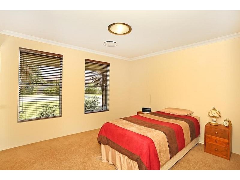 34 Brackenridge Ramble, Meadow Springs WA 6210