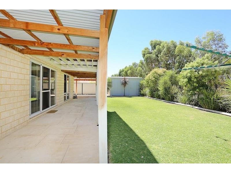 34 Brackenridge Ramble, Meadow Springs WA 6210