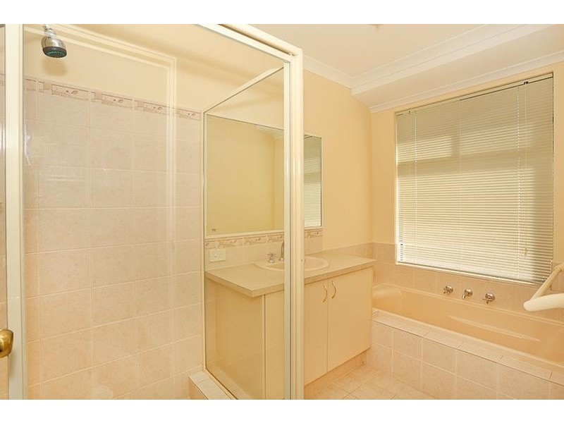 15 Bobtail Bend, Wannanup WA 6210