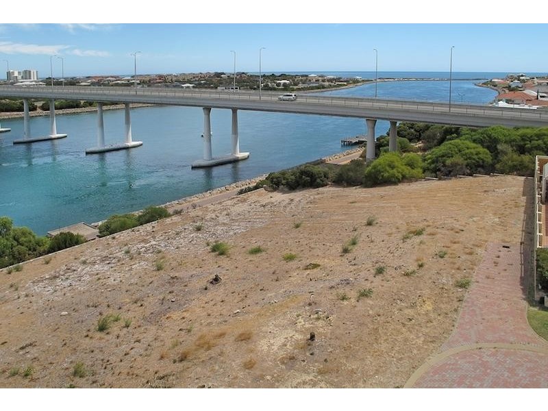 11 Spoonbill Retreat, Wannanup WA 6210