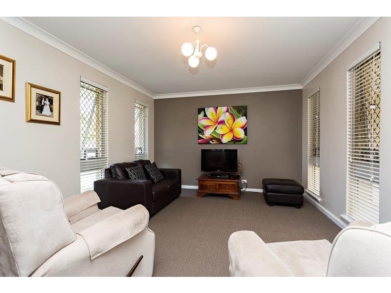 10 Vance Street, Dudley Park WA 6210