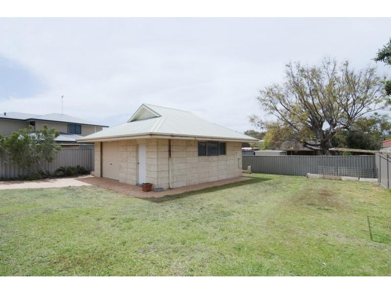 35 Orestes Street, San Remo WA 6210