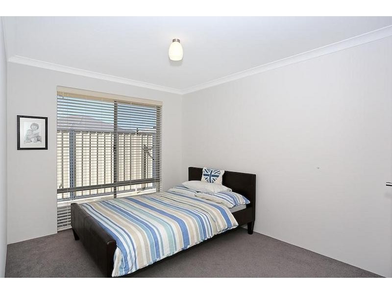 2 Bamburgh Turn, Meadow Springs WA 6210