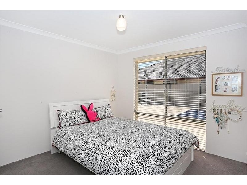 2 Bamburgh Turn, Meadow Springs WA 6210