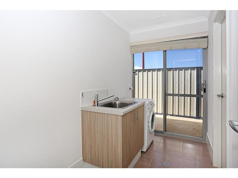 2 Bamburgh Turn, Meadow Springs WA 6210