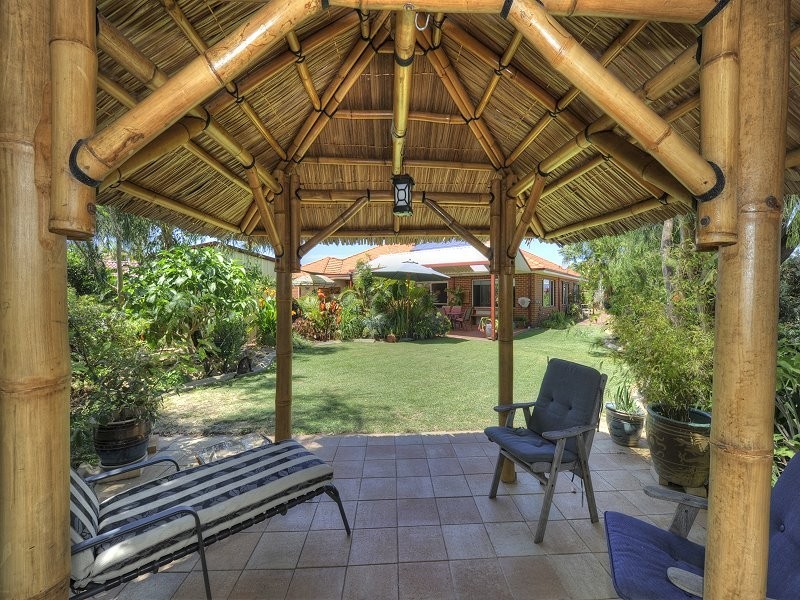 6 Napier Close, Halls Head WA 6210