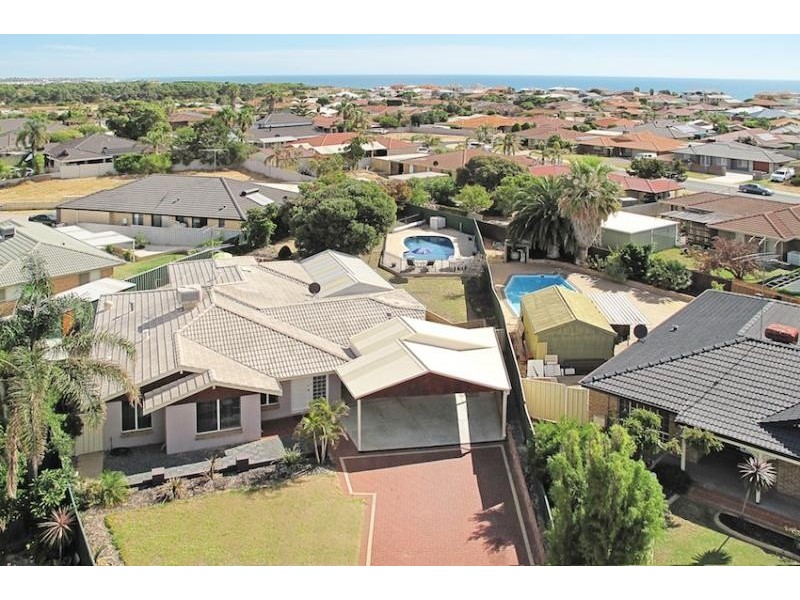 5 Troon Grove, Halls Head WA 6210