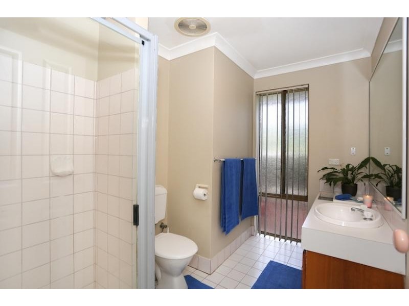 5 Troon Grove, Halls Head WA 6210