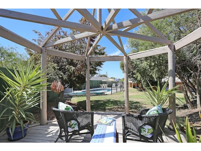 5 Troon Grove, Halls Head WA 6210