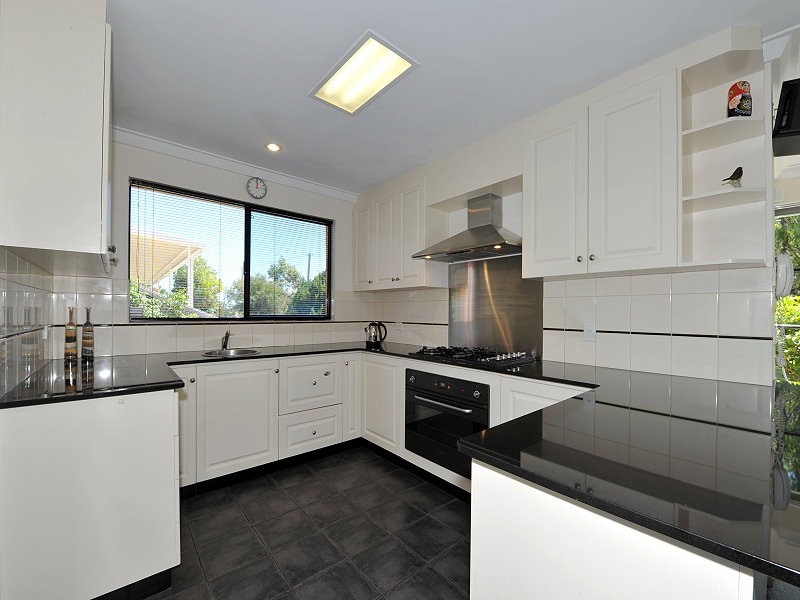 3 Assam Street, Madora Bay WA 6210