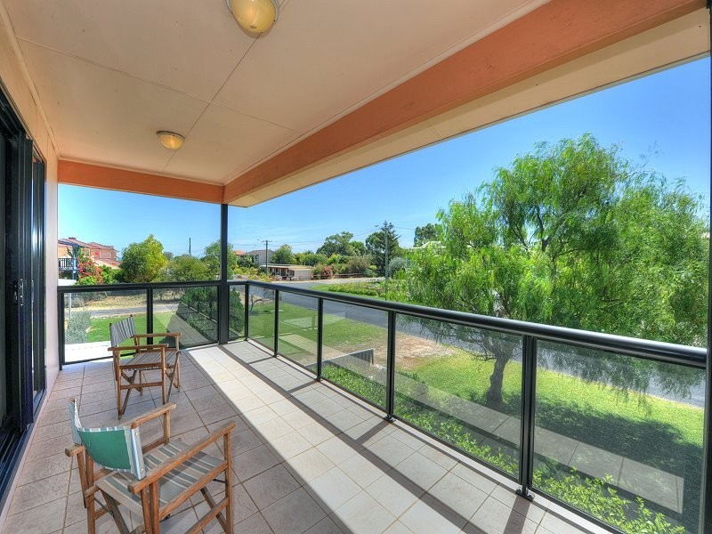 3 Assam Street, Madora Bay WA 6210