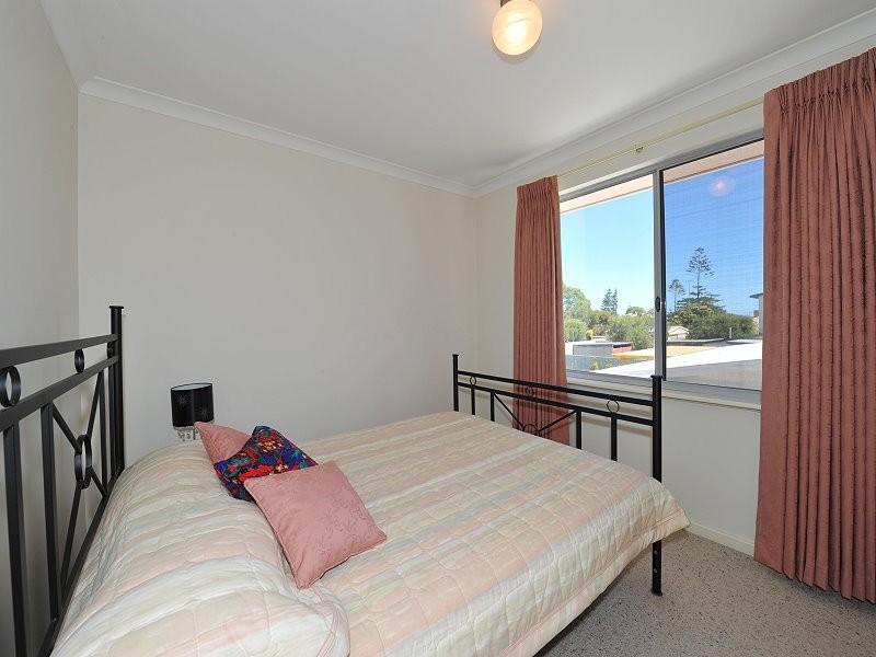 3 Assam Street, Madora Bay WA 6210