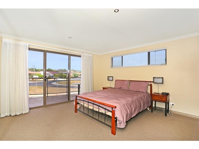 76A Janis Street, Halls Head WA 6210