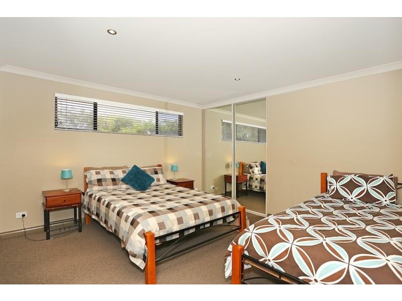 76A Janis Street, Halls Head WA 6210
