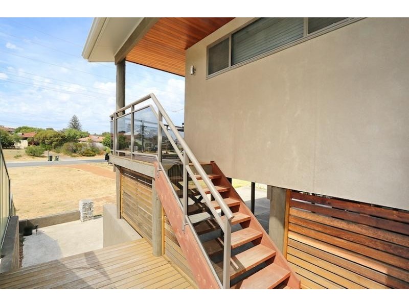 76A Janis Street, Halls Head WA 6210
