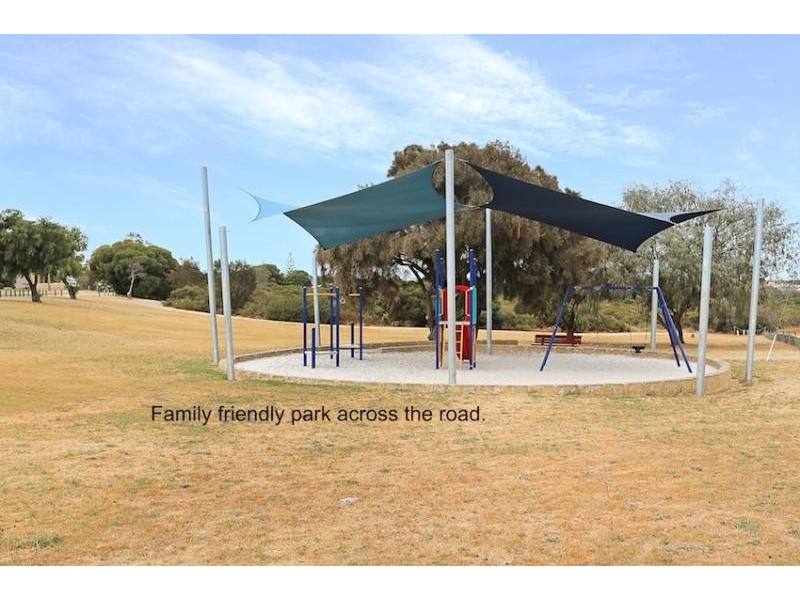 76A Janis Street, Halls Head WA 6210