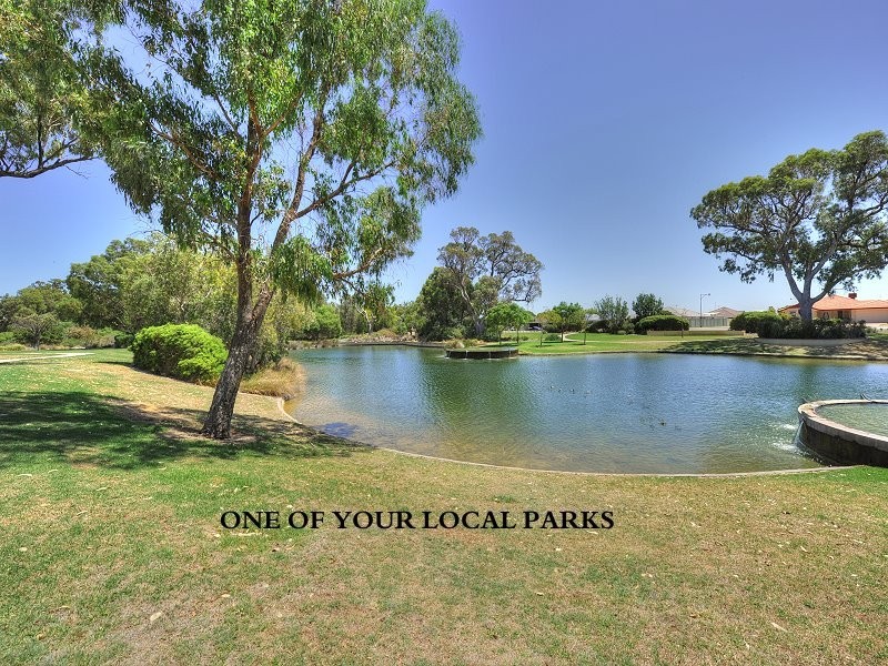 6 Oakwood Gate, Meadow Springs WA 6210